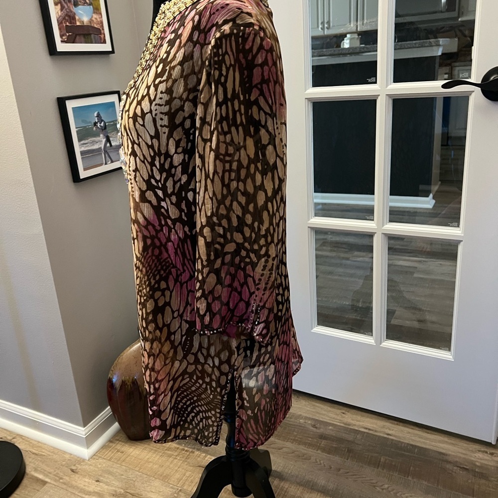 Gorgeous embellished animal print sheer top from Chicos size 1 EUC - Picture 6 of 12